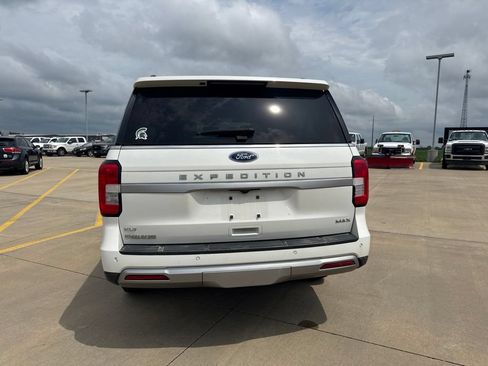 Used 2023 Ford Expedition Max XLT AWD/4WD image 3