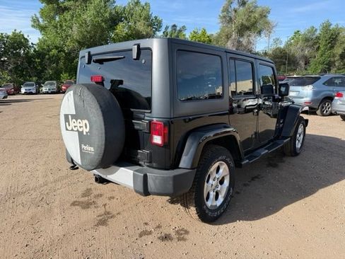 Used 2015 Jeep Wrangler Unlimited Sahara w/ Connectivity Group AWD/4WD image 6