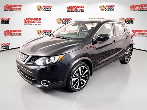 Used 2018 Nissan Rogue Sport SL w/ SL Premium Package image 14