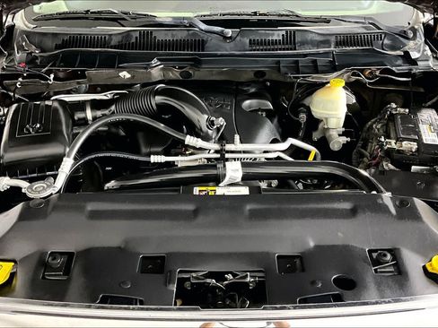 Used 2015 RAM 1500 Laramie RWD image 29
