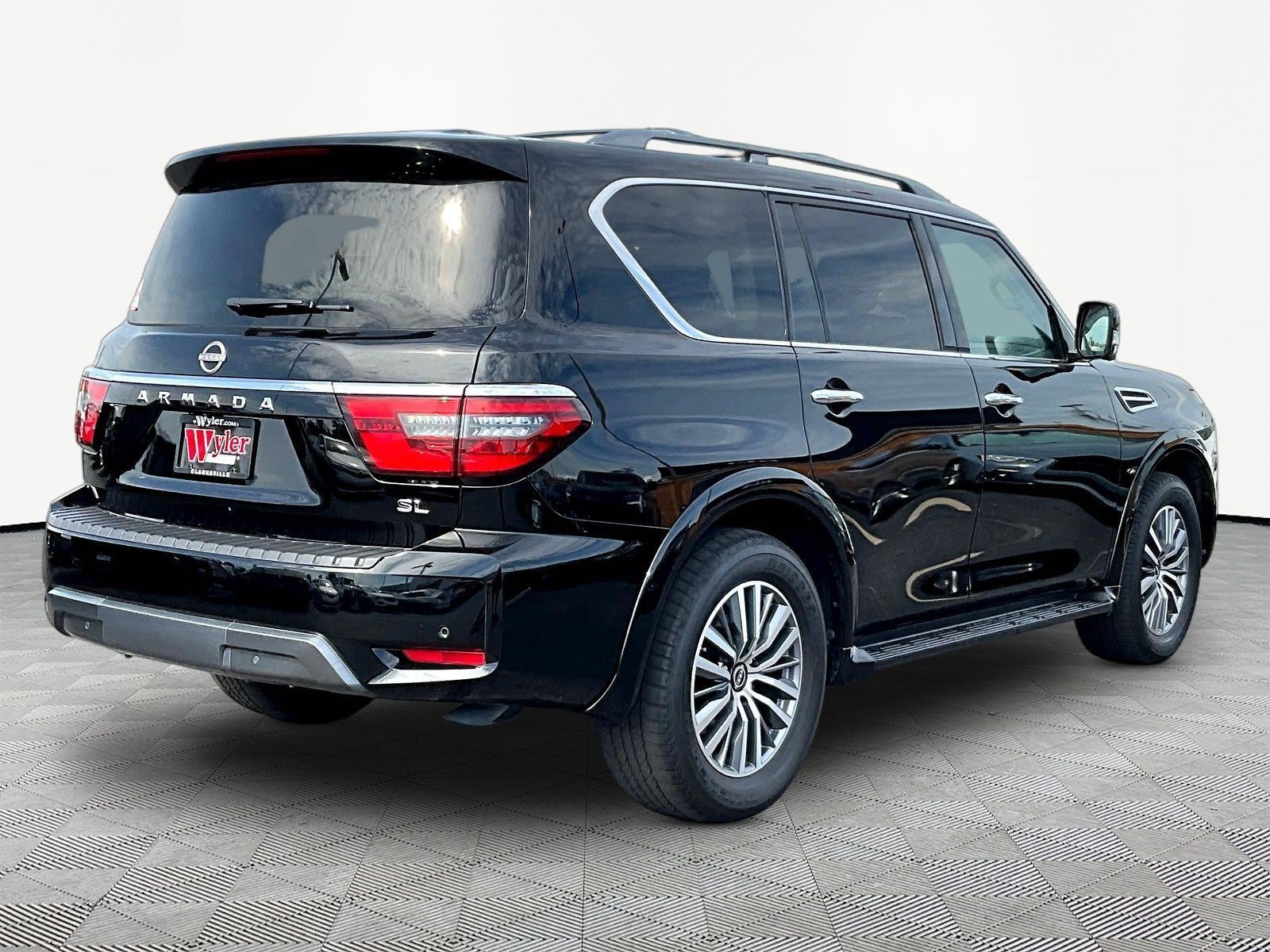 Used 2023 Nissan Armada SL w/ Captain's Chairs Package AWD/4WD image 6