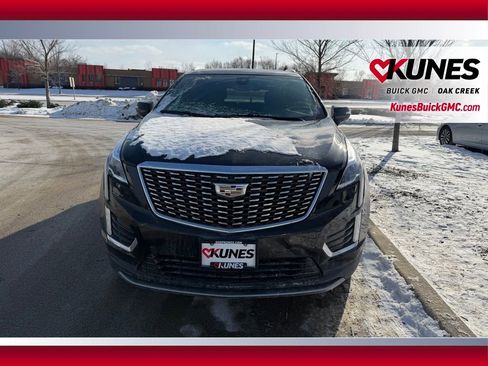Used 2022 Cadillac XT5 Premium Luxury image 3