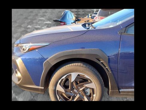 Certified 2025 Subaru Crosstrek 2.5i Limited w/ Crosstrek Mirror Package image 17