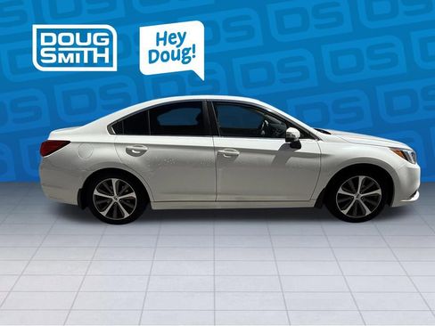 Used 2017 Subaru Legacy 2.5i Limited AWD/4WD image 5
