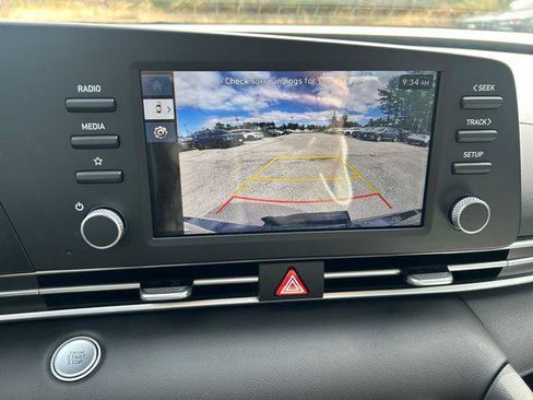 New 2026 Hyundai Elantra Hybrid FWD image 17