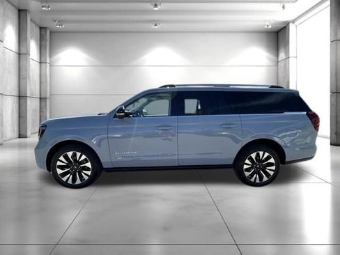 Used 2025 Ford Expedition Max Platinum w/ Driver's Package AWD/4WD image 5