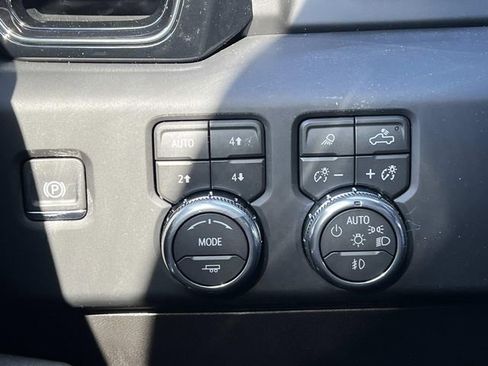 New 2026 GMC Sierra 1500 AT4 w/ AT4 Premium Package image 28