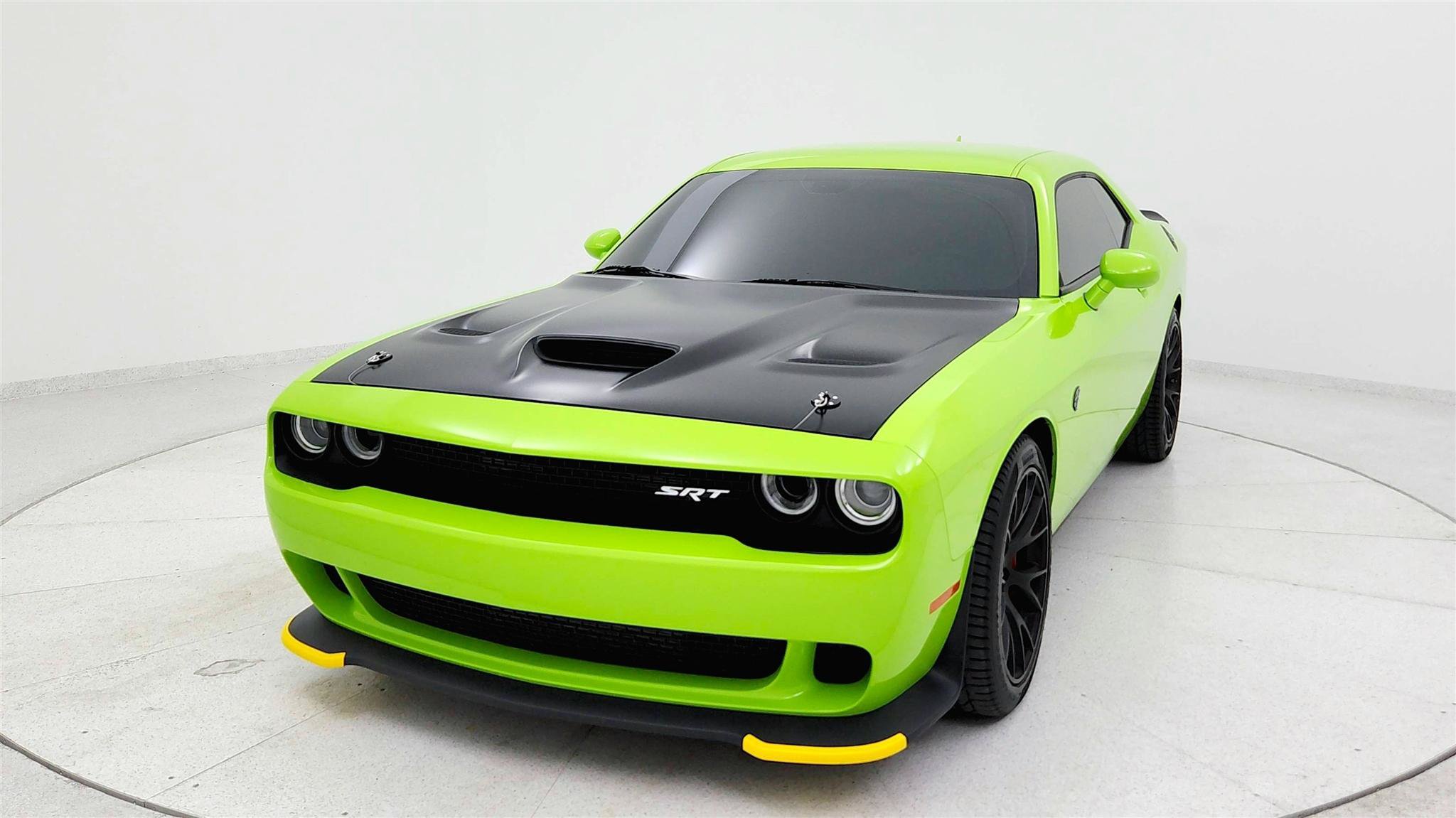 Used 2015 Dodge Challenger SRT Hellcat RWD image 8