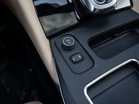 Certified 2025 Acura MDX SH-AWD image 36