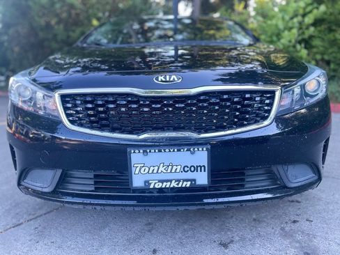 Used 2018 Kia Forte S FWD image 7