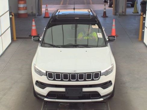 Used 2023 Jeep Compass Limited w/ Elite Group AWD/4WD image 2