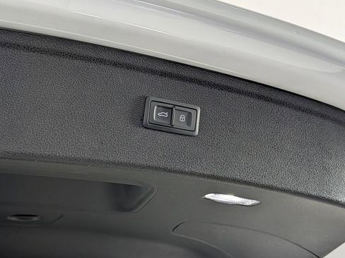 Used 2018 Audi Q5 2.0T Premium Plus AWD/4WD image 18