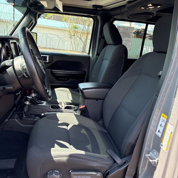 Used 2019 Jeep Wrangler Unlimited Sport S AWD/4WD image 3