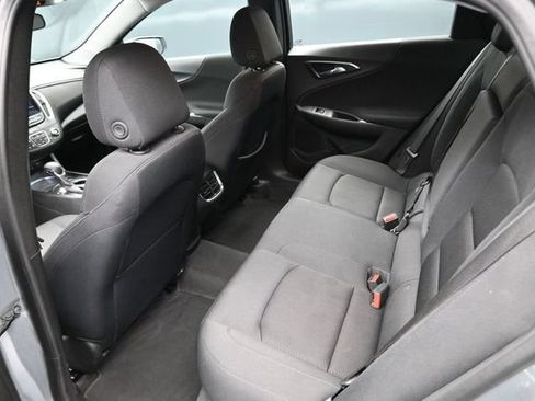 Used 2025 Chevrolet Malibu LT FWD image 19