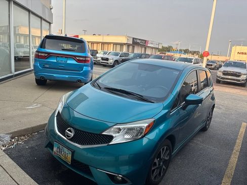Used 2015 Nissan Versa Note SR w/ SR Convenience Package FWD image 2