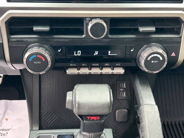 Used 2024 Toyota Tacoma TRD Sport AWD/4WD image 46