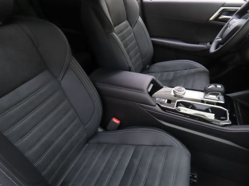 New 2025 Mitsubishi Outlander SE image 25