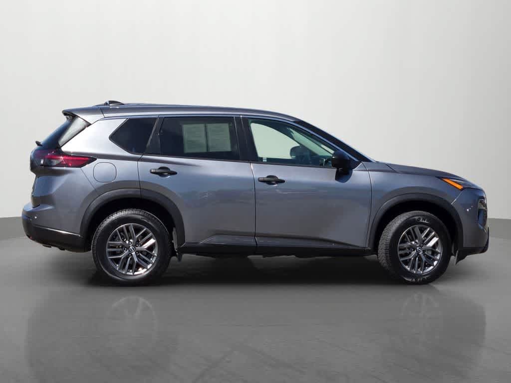 Used 2024 Nissan Rogue S FWD image 7