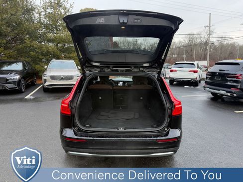 Certified 2025 Volvo V60 B5 Cross Country Plus image 22