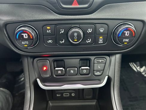 Used 2018 GMC Terrain Denali image 27