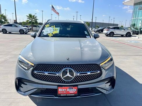 New 2026 Mercedes-Benz GLC 300 image 2