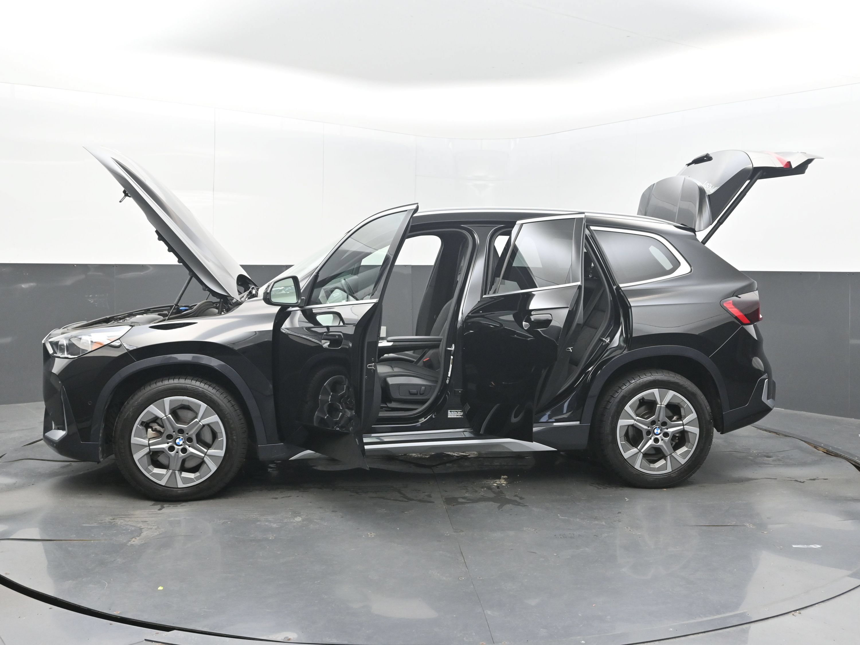 Used 2025 BMW X1 xDrive28i AWD/4WD image 30
