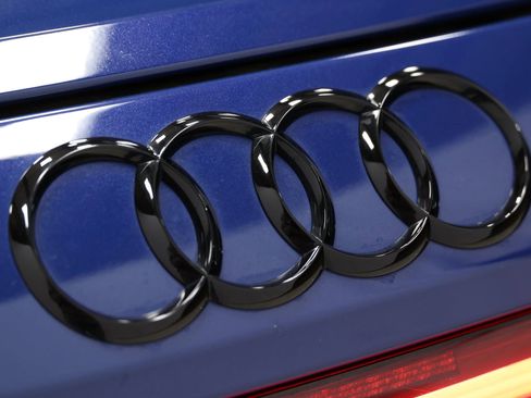 Used 2024 Audi e-tron GT Premium Plus w/ Performance Package image 89