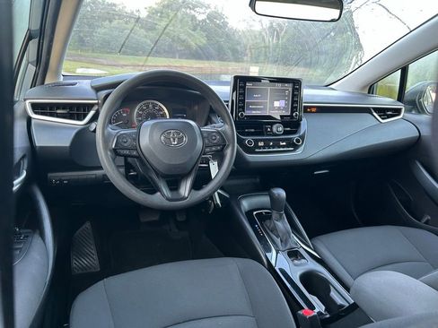 Used 2021 Toyota Corolla LE FWD image 13