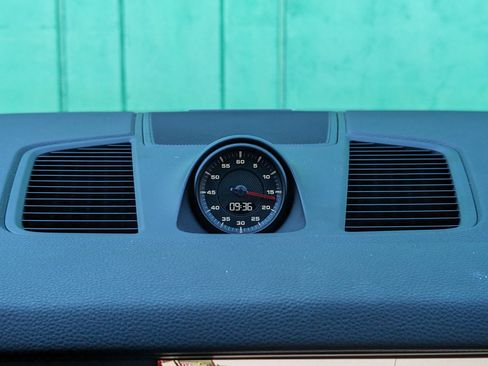 Used 2023 Porsche Cayenne Coupe image 25