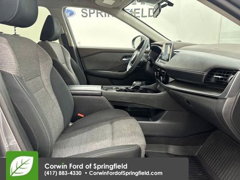 Used 2021 Nissan Rogue SV image 12