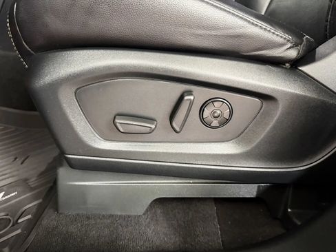 Used 2022 Ford Explorer ST w/ Equipment Group 401A AWD/4WD image 13