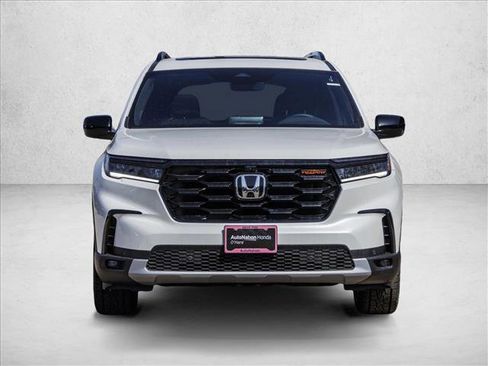 New 2025 Honda Pilot TrailSport image 2