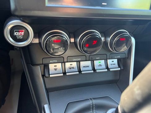 Used 2023 Toyota GR86 Premium w/ ALL Weather Mat Package (TMS) RWD image 21