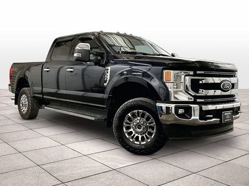 Used 2022 Ford F350 XLT w/ XLT Premium Package AWD/4WD image 2