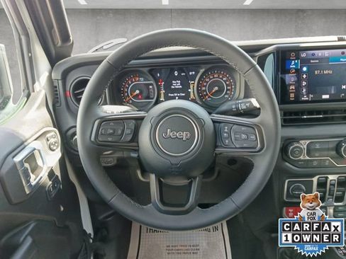 Used 2026 Jeep Gladiator Rubicon AWD/4WD image 21