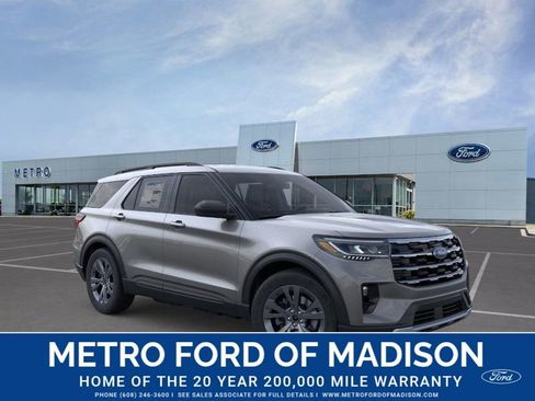 New 2026 Ford Explorer Active w/ Active Comfort Package image 8