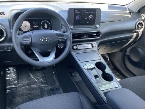 Certified 2023 Hyundai Kona SE image 6
