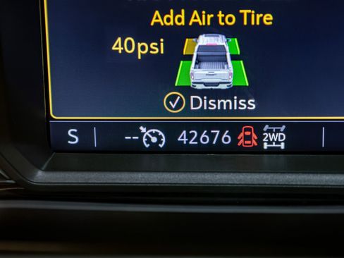 Used 2023 GMC Sierra 3500 SLT w/ SLT Premium Package image 21