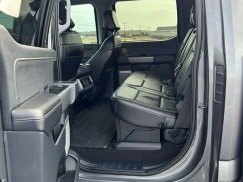 Used 2024 Ford F250 Lariat w/ Lariat Ultimate Package AWD/4WD image 18