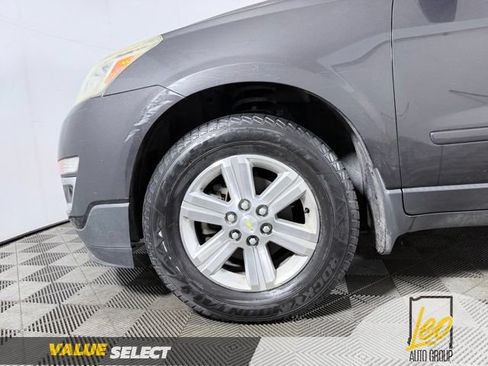 Used 2014 Chevrolet Traverse LT FWD image 18