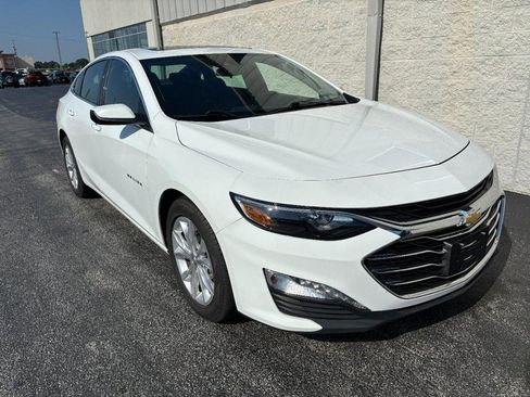 Used 2024 Chevrolet Malibu LT FWD image 2