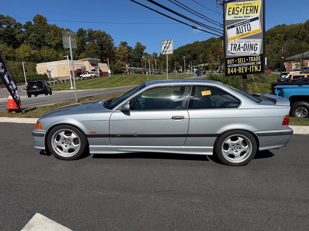 Used 1997 BMW M3 Coupe RWD image 2