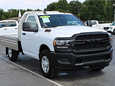 Used 2024 RAM 2500 Tradesman RWD image 5