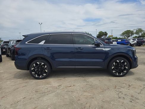 New 2026 Kia Sorento EX FWD image 9