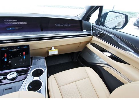 New 2025 Cadillac Escalade IQ Sport 2 image 10