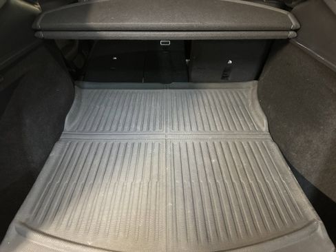 Used 2024 Tesla Model Y Long Range image 14