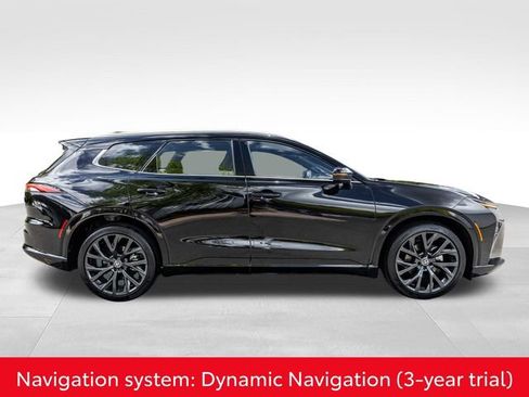 Used 2025 Toyota Crown Signia w/ Advanced Technology Package AWD/4WD image 5