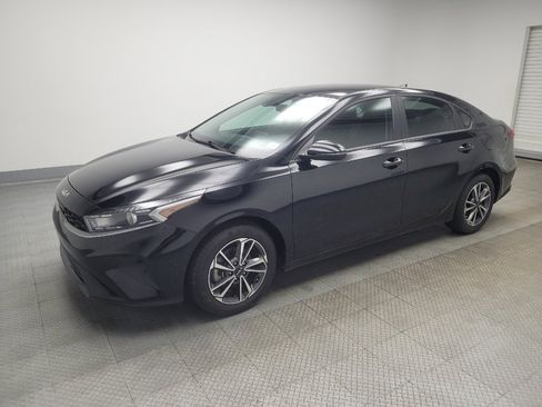 Used 2023 Kia Forte LXS w/ LXS Technology Package FWD image 2