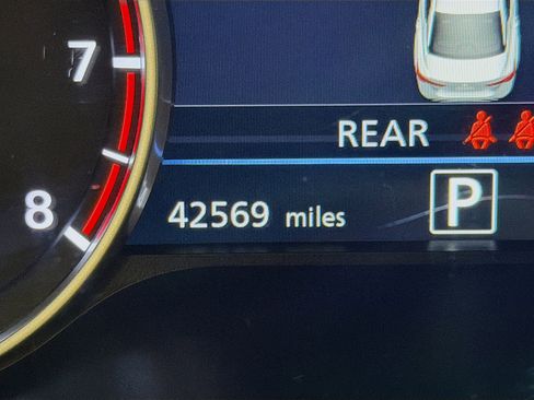 Used 2024 Nissan Sentra SV image 19