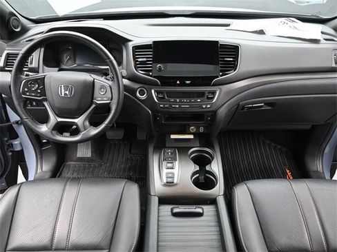 Used 2023 Honda Passport TrailSport image 16